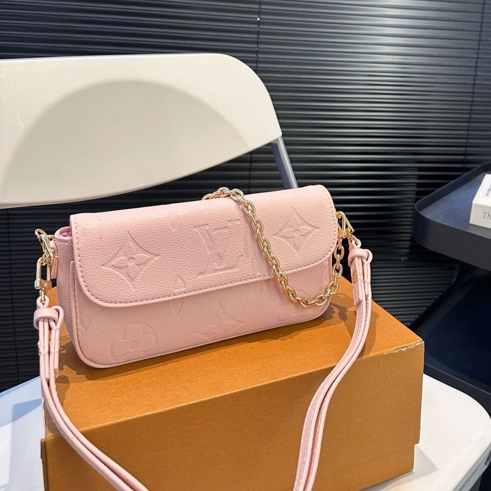 L0vis Vvtt0n Wallet On Chain Monogram Pink 22Cm