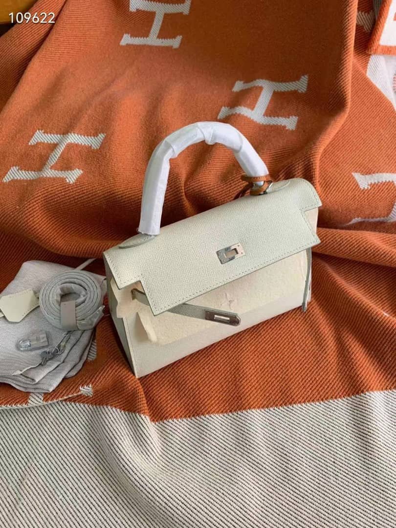 H**me5 Kelly 28 Epsom Light Beige 28Cm Silver Hardware