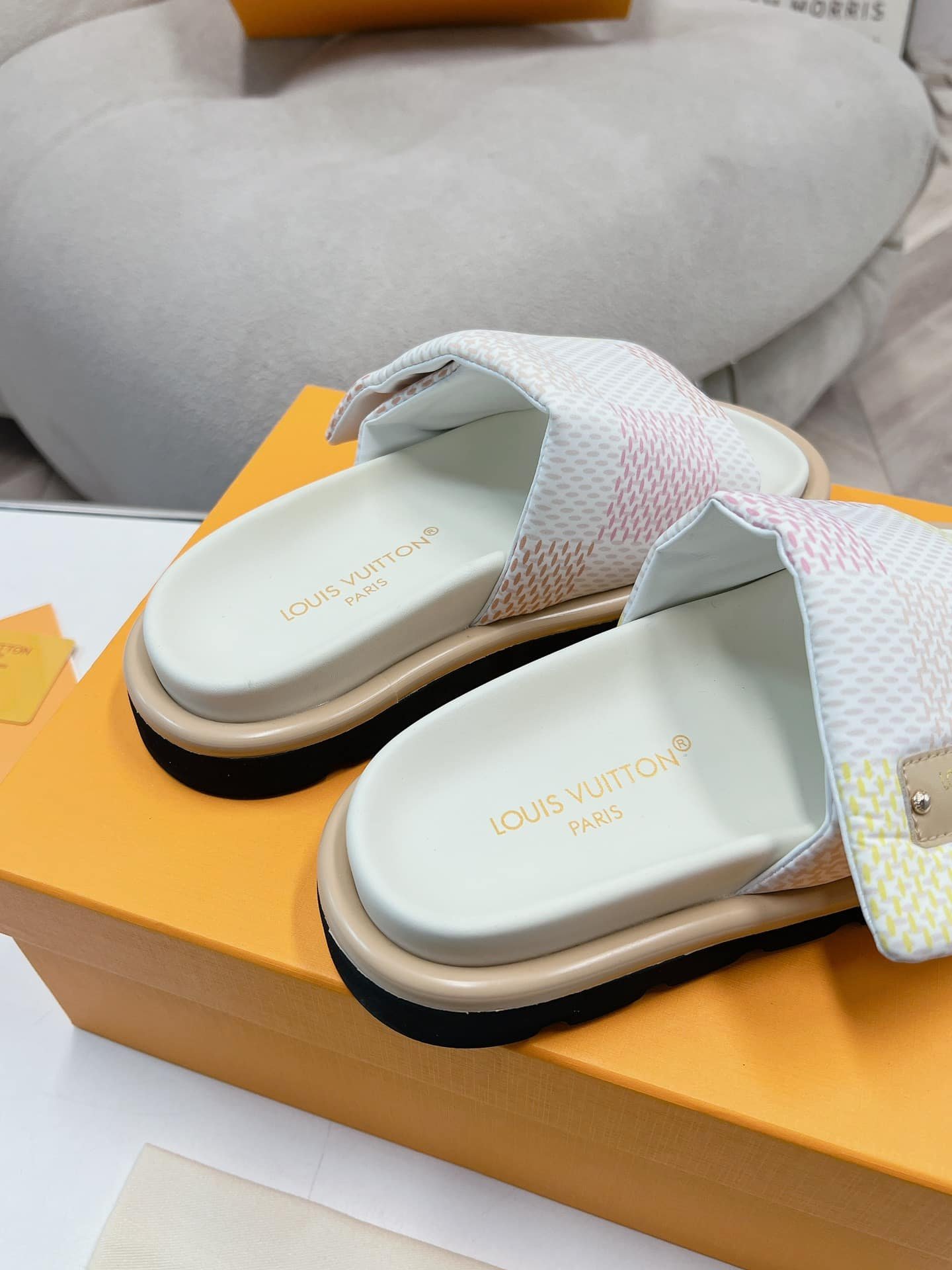 L0vis Vvtt0n Pool Pillow Flat Comfort Mule Sandals Light Pink 1Actww