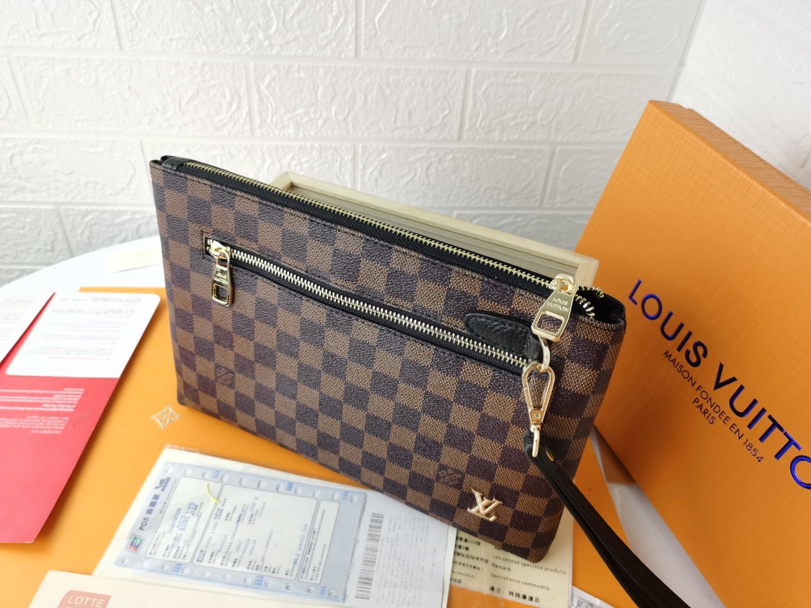 L0vis Vvtt0n Pochette Damier Ebene 28Cm