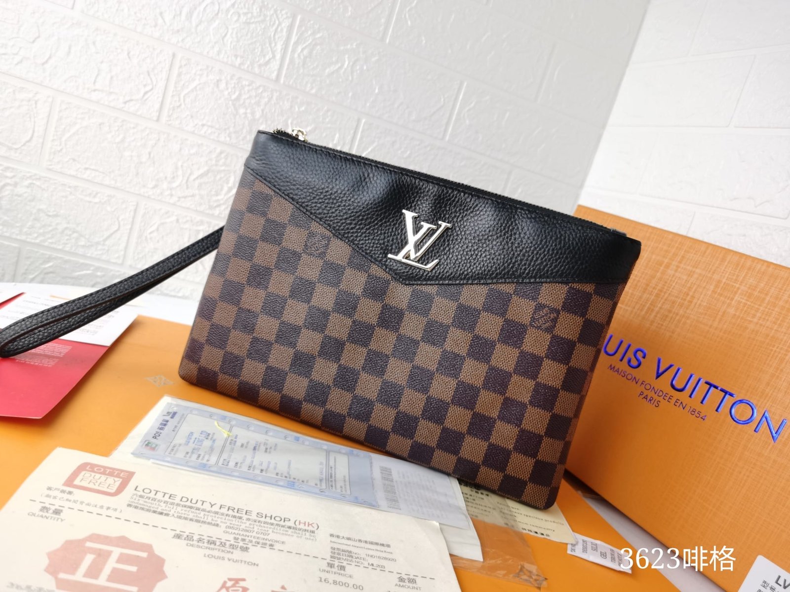 L0vis Vvtt0n Pochette Damier Ebene 28Cm