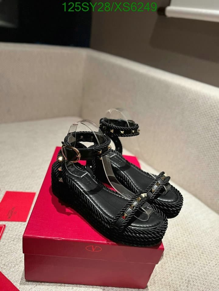 Va1e*ntin0 Rockstud Flatform Sandal In Calfskin 2W2S0Gi3Bae0No