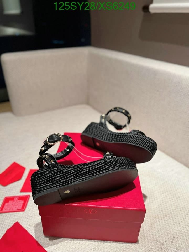 Va1e*ntin0 Rockstud Flatform Sandal In Calfskin 2W2S0Gi3Bae0No