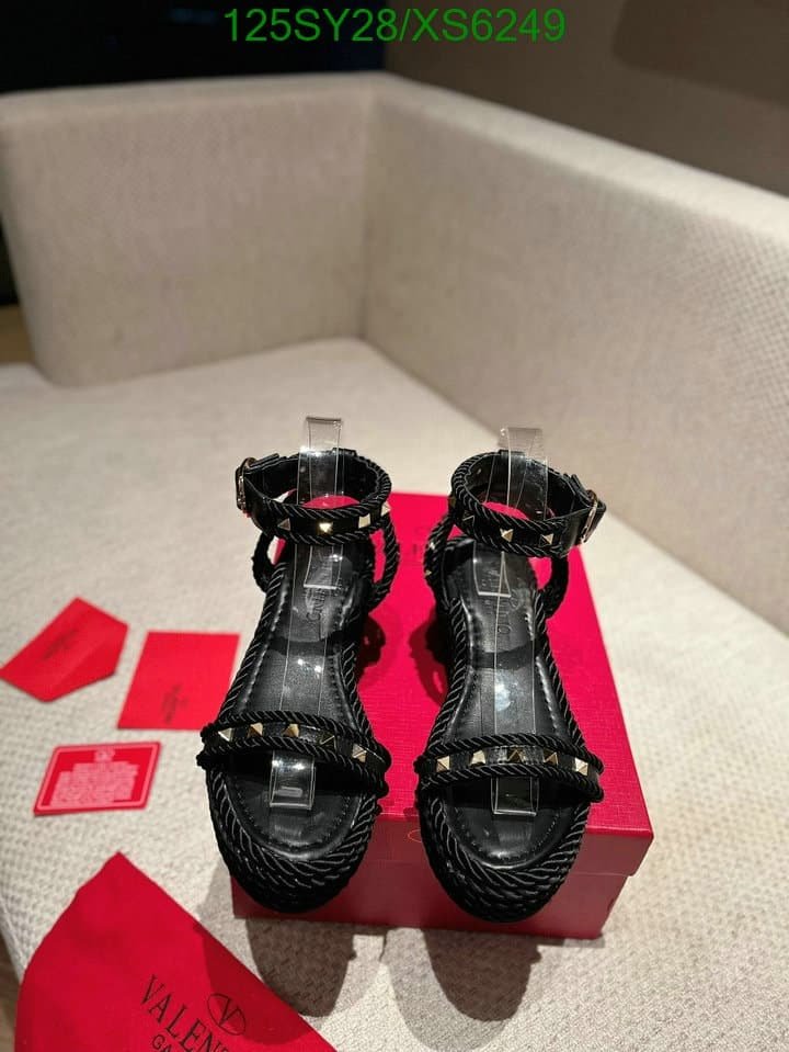 Va1e*ntin0 Rockstud Flatform Sandal In Calfskin 2W2S0Gi3Bae0No