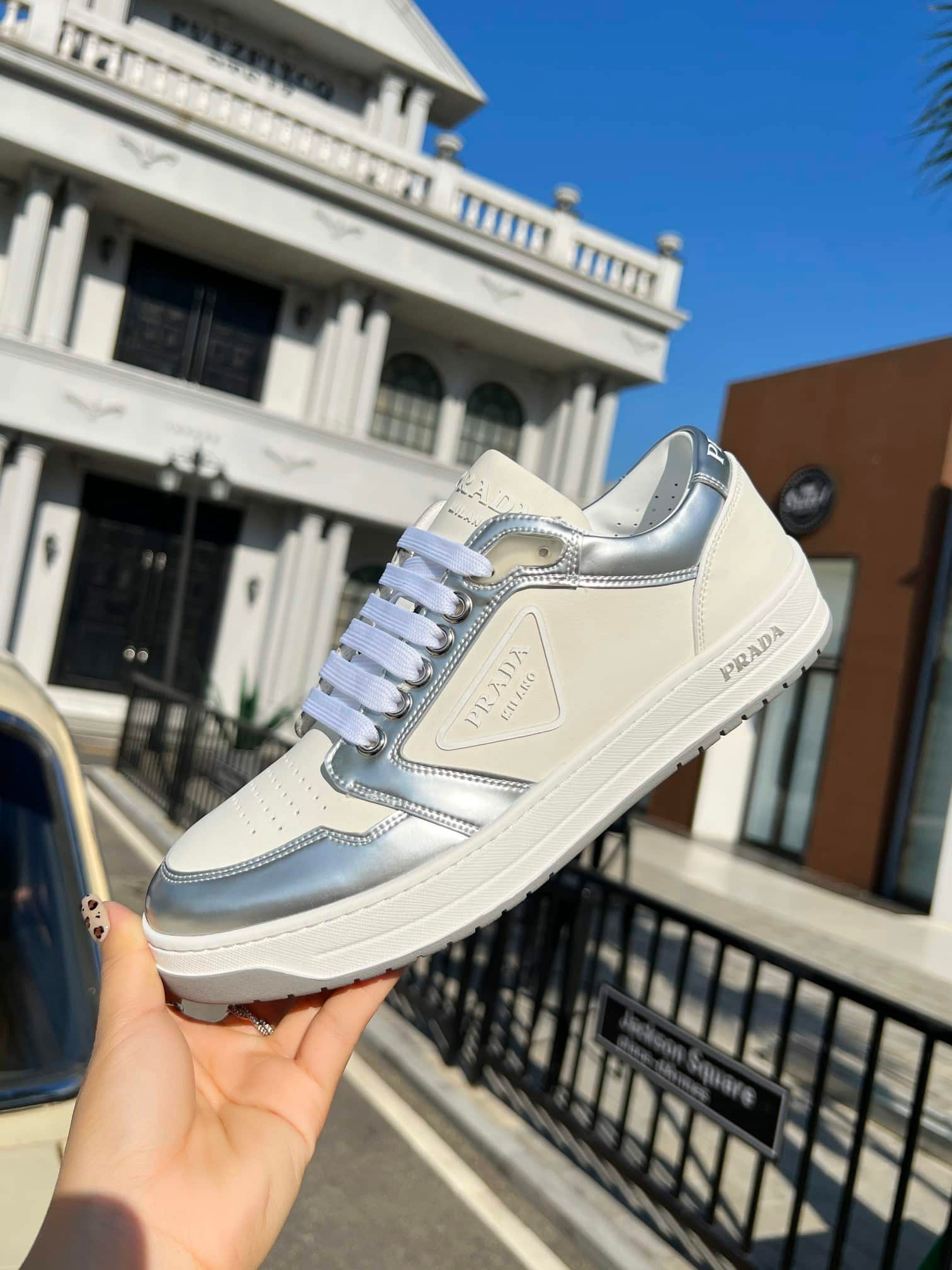 Pra*a District Leather Sneakers White Sliver 1E790M 3Lj6 F0J36
